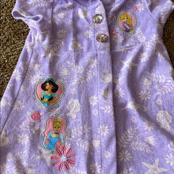 Disney beach dress . - Picture 4 of 4